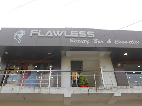 Flawless Best Beautiful parlour Bridal make up in hatia Ranchi img03