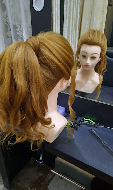 Go Glamorous Makeup Studio img11
