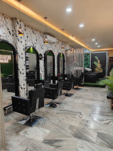 IKONIC SALON img03