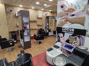 Louis Unisex Salon and acadmey img01
