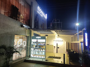 Monsoon Salon img06