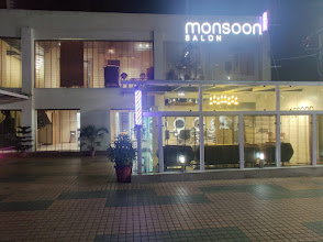 Monsoon Salon img07