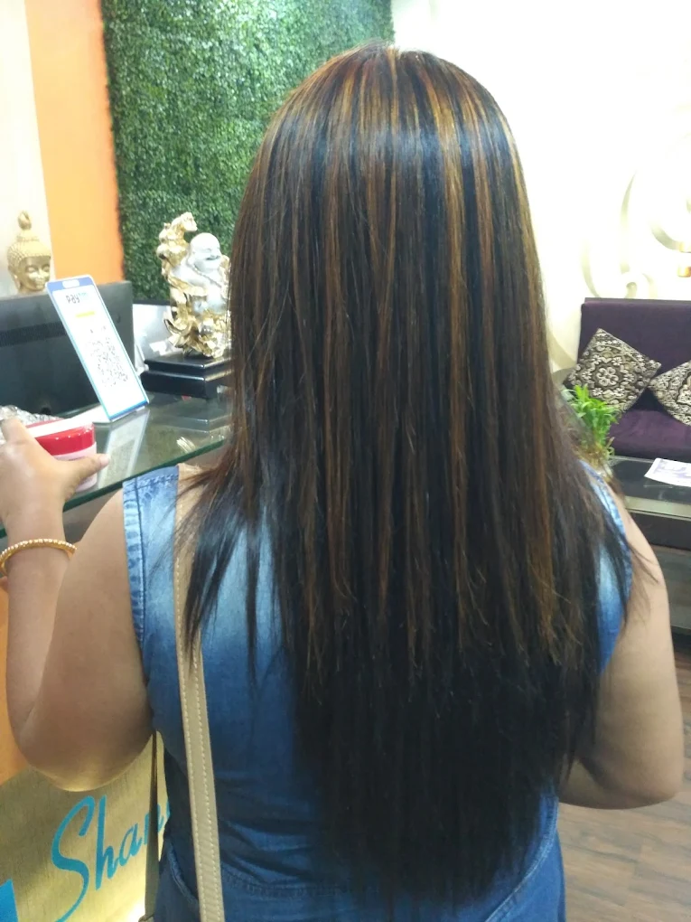 SHANVIns Professional Salon Spa img08