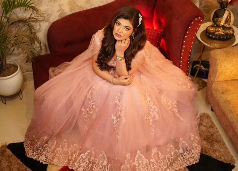 Showstopper Bridal Salon Makeup Studio img07 768x554